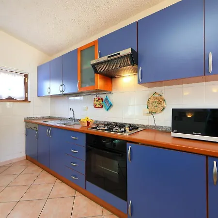 Mirto Marino - Rei410 By Interhome *