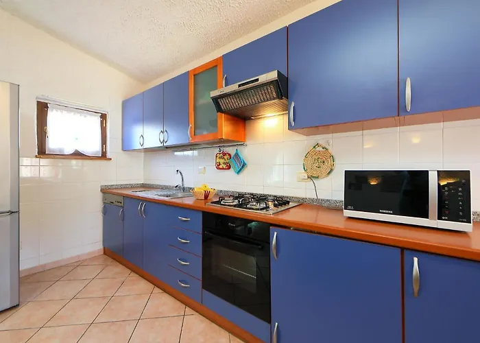 Mirto Marino - Rei410 By Interhome *